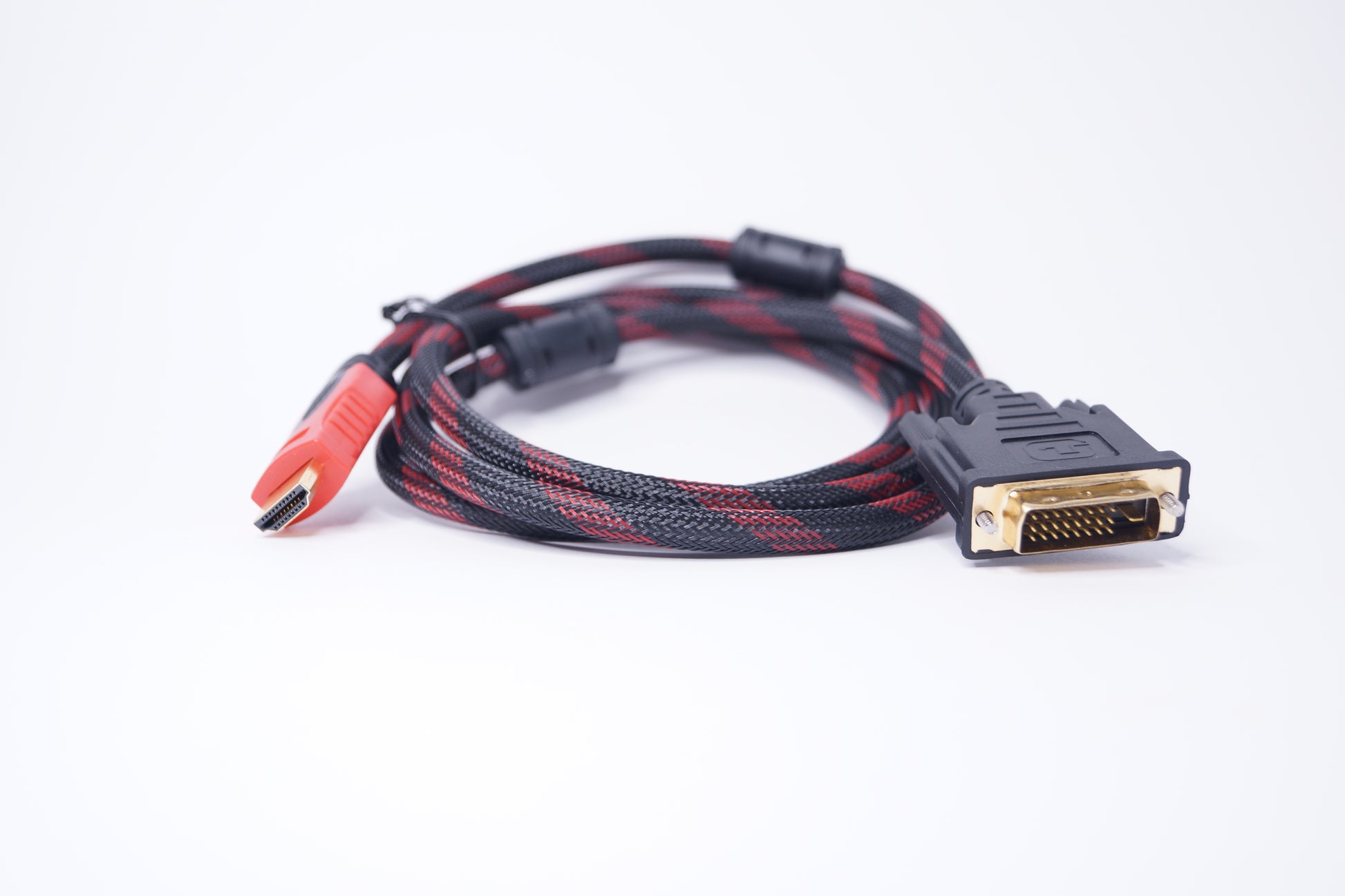 HDMI-Uros-DVI-D-Uroskaapeli 1,5 M - Dapteri - Dapteri